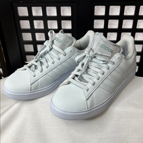 adidas Shoes - 🤍 adidas Women's Grand Court 2.0 White Sneakers 8.5 NEW Classic Comfy 🤍